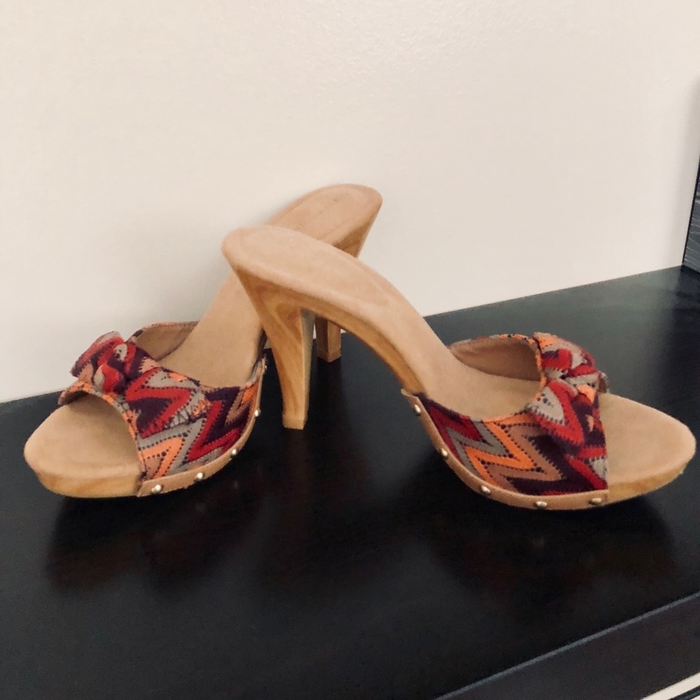 Multi color heels